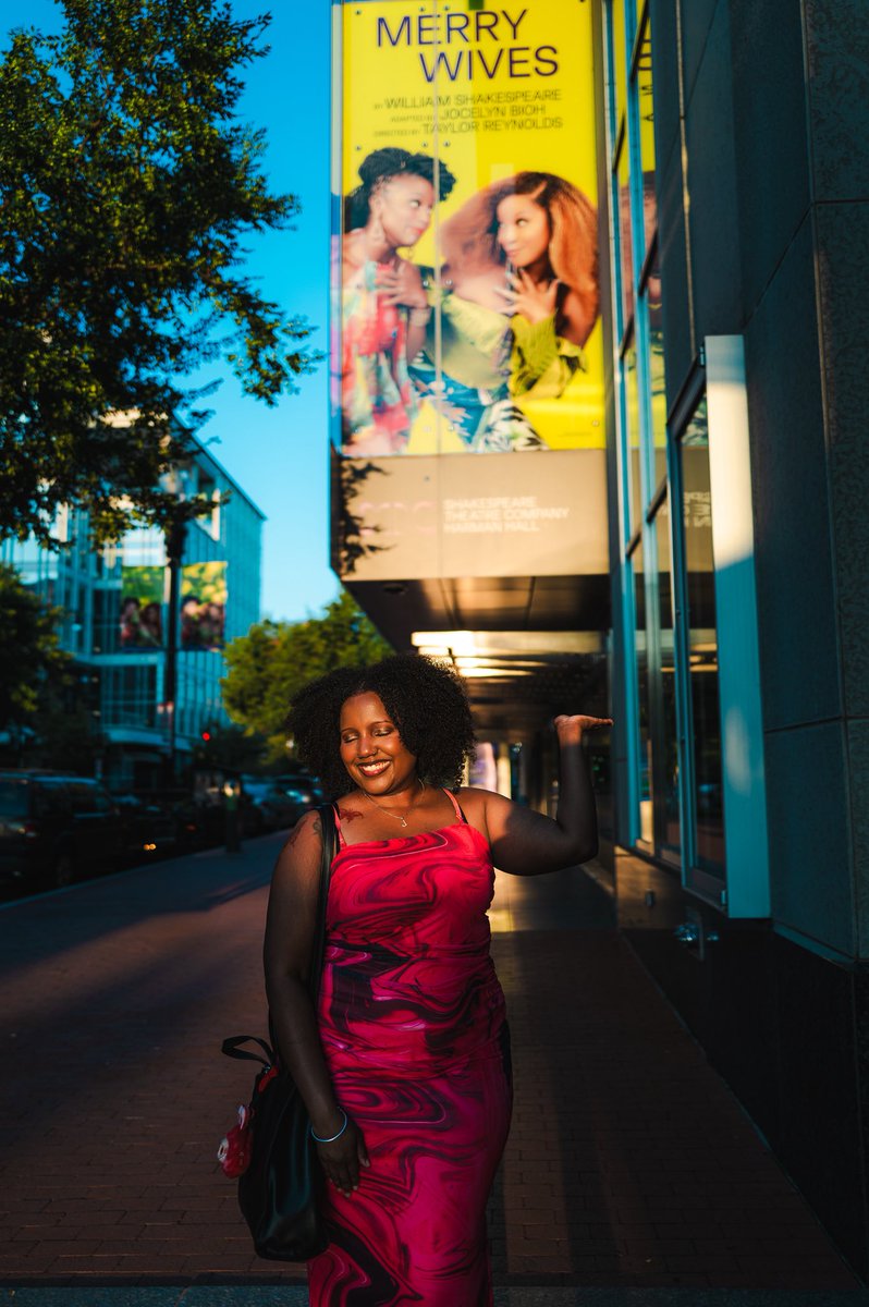 JadaImaniM's tweet image. MY PHOTOS ARE POSTED IN THE CITY LIKE WHAAAAAATTTTTT

Winning as a Theatre kid and photographer purrrrrr 🤭