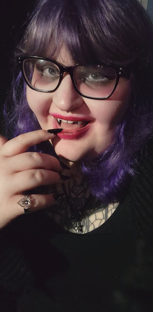 Serotolyn's tweet photo. I don't bite, I promise... https://t.co/Pqrkz6p8VQ