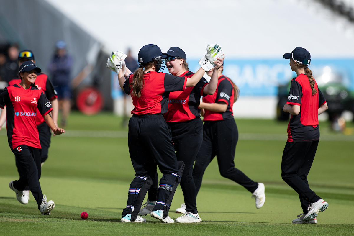 _MCCFoundation's tweet image. What a thriller that was! Our first U16 final of the day has come down to the wire, with Guildford just edging York by 5 runs 🤯

Guildford lift the Girls&apos; trophy for the third year in a row ⭐⭐⭐

#LoveLords #HubFinals25