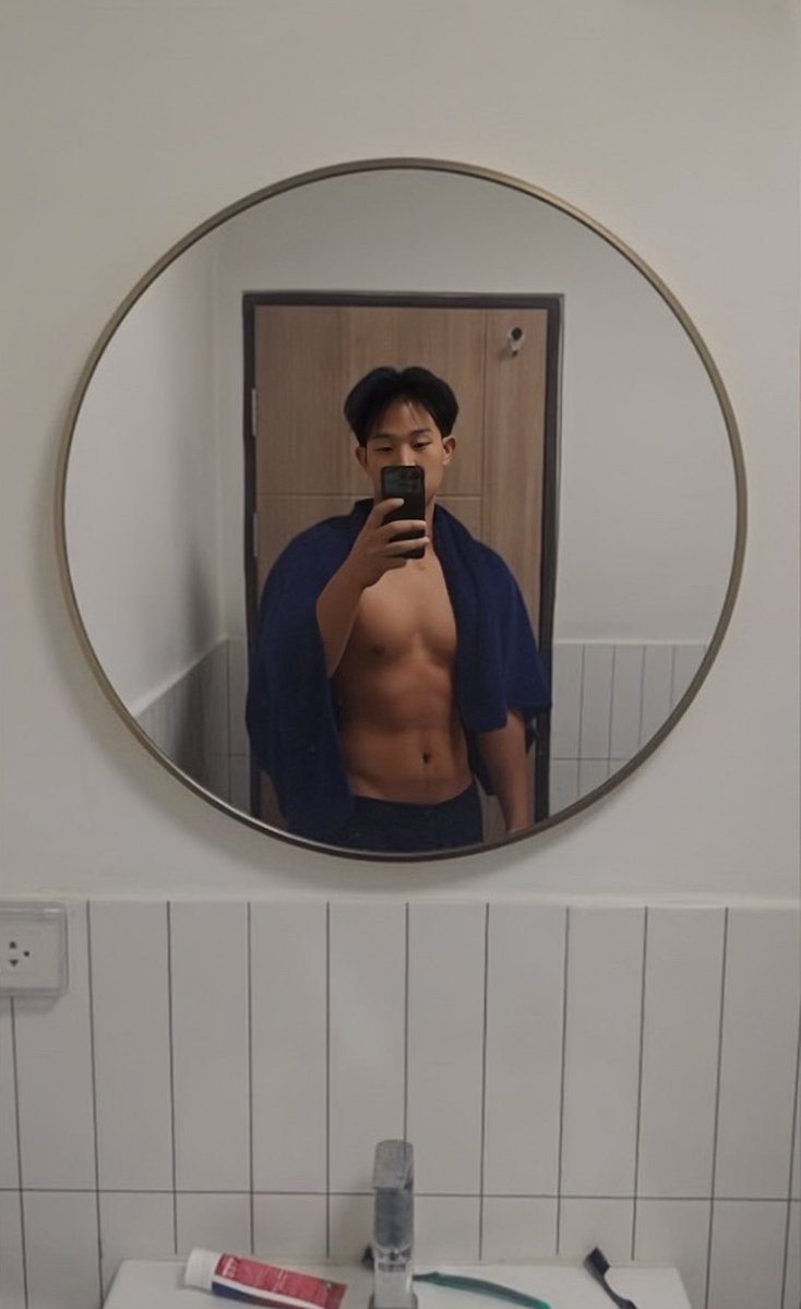 本來想去大縱酒～
但好害羞 求帶🥹