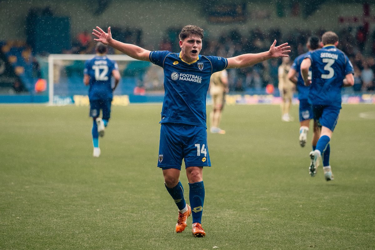 Let’s go Champ! 🥊 

#AFCW 🟡🔵