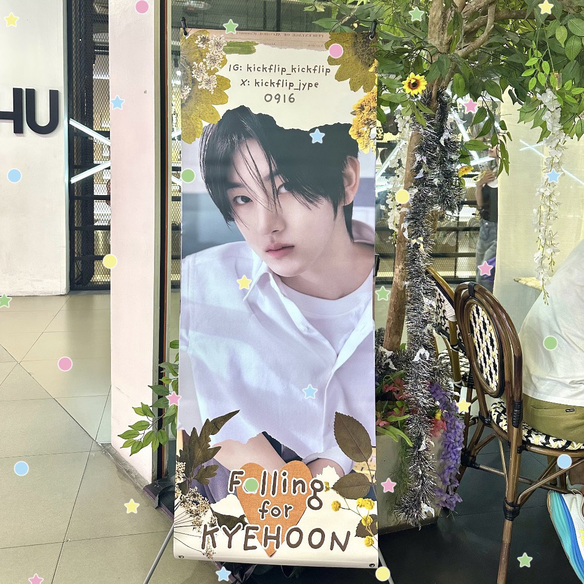 dwlimyl_'s tweet photo. น่ารักมากทิ่สุ้ดดด  ⦮ ⦯🐾🍂🎂
 #FALLingforKyehoon https://t.co/OScWJjrN81