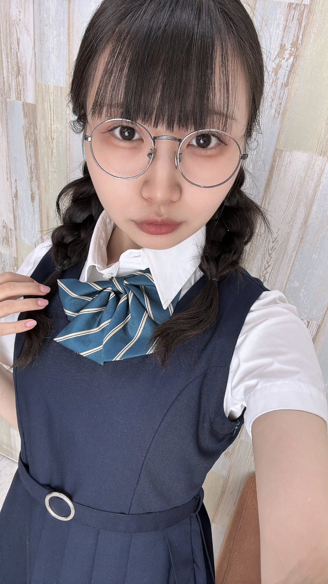 これはヘアメさんにしてもらった三つ編み