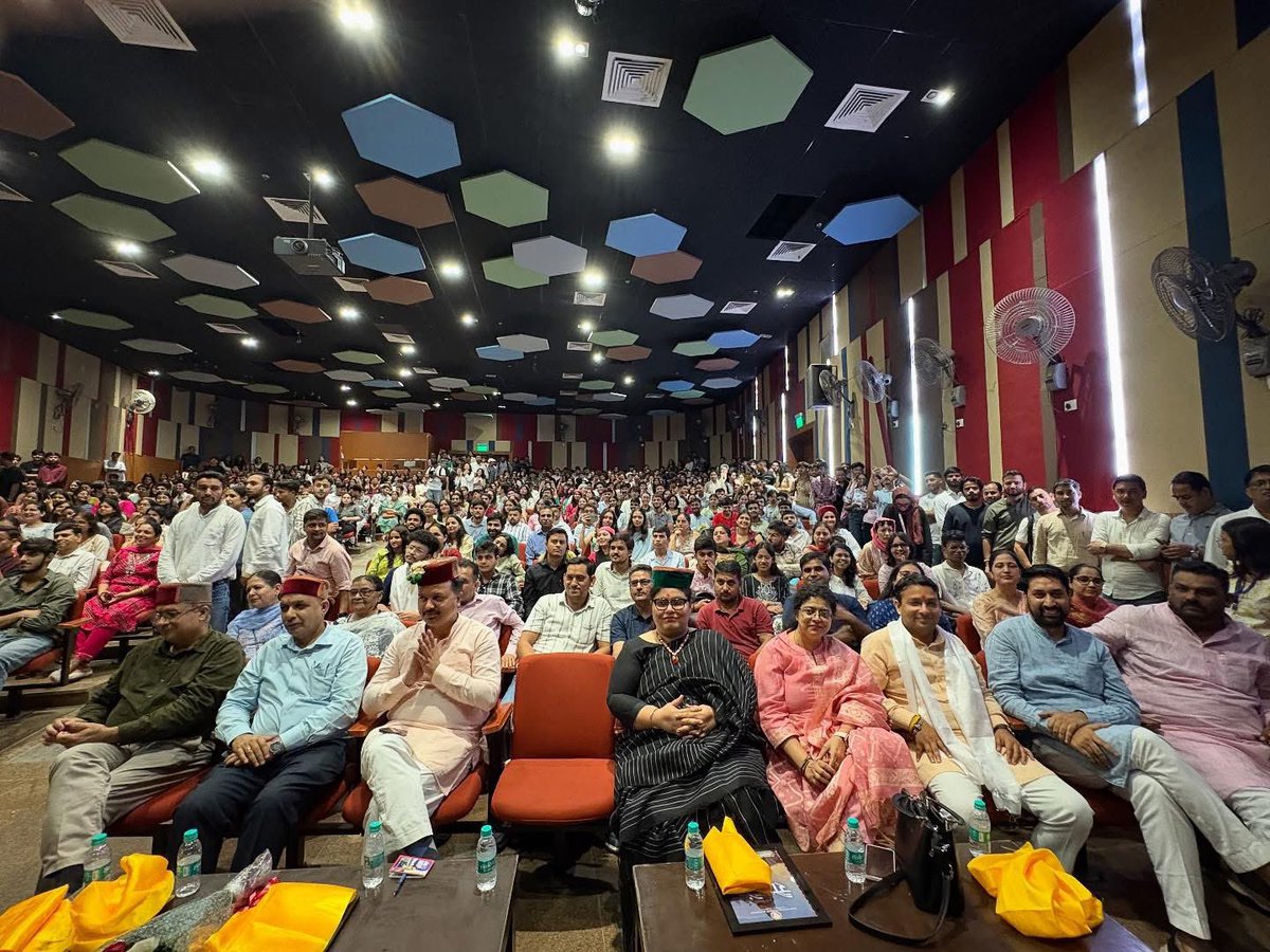 iGauravAttri's tweet photo. दिल्ली हिमाचल स्टूडेंट्स एसोसिएशन 
दिल्ली विश्वविद्यालय द्वारा आयोजित कार्यक्रम रौनकें में 2.0
का सफल आयोजन 

सभी को शुभकामनाएँ 

3-1-3-4 - ABVP https://t.co/hHeLuZ0OMu