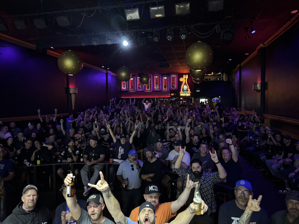 WhoAreThesePodcasts? tweet media