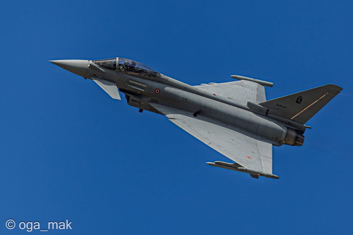 イタリア空軍のタイフーン😎

✈️4-51/MM7349 - Eurofighter F-2000A Typhoon - Italian Air Force🇮🇹

📷RAF Fairford (EGVA) UK 20-07-2025 16:00

#キヤノン #Canon #EOSR1 #EF500 #PureRAW5 #aviation #AvGeek #RAFFairford #RIAT2025 #RIAT25 #UK遠征2025