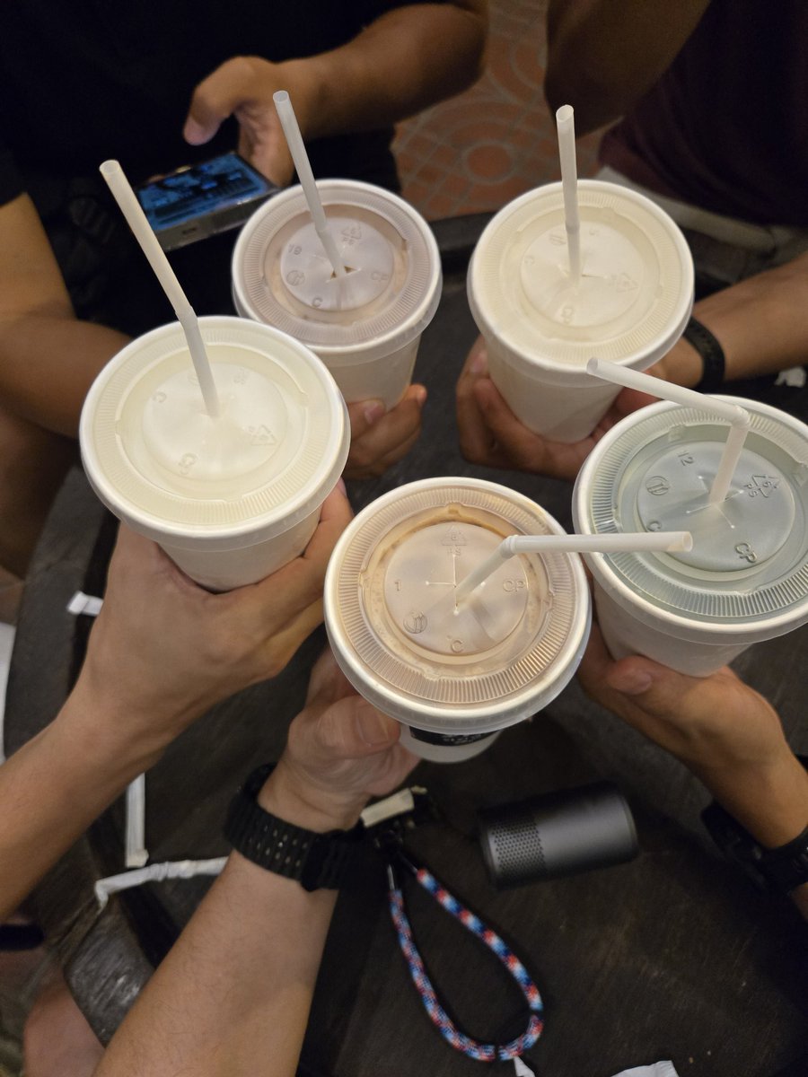 ขอดูดนมหน่อย