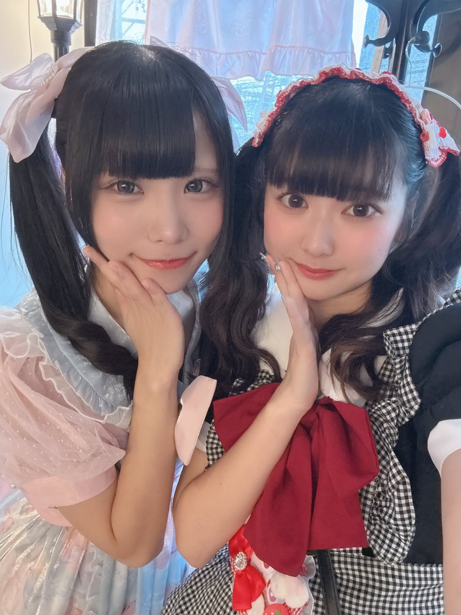 りーちゃんのエリスパ生誕に少しおじゃましました♡ かわいいかわいいだねえ♡

りーちゃんが作ってくれたヘッドドレスつけてるんるんでお給仕したよお