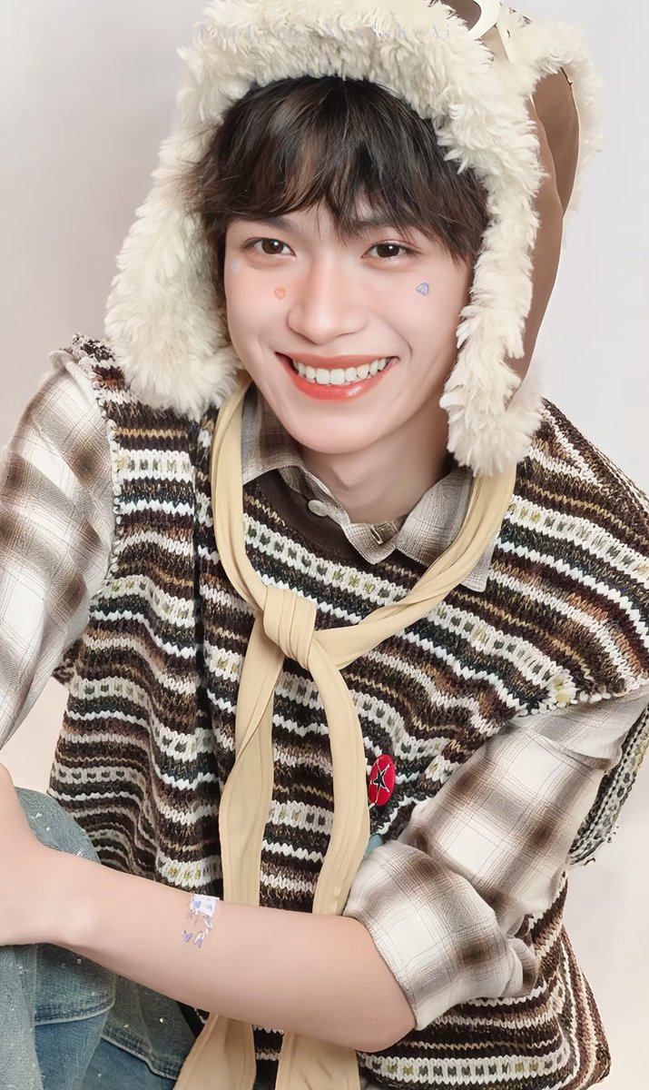 ziyudaze's tweet photo. can you give me fifty comments? let’s make him trend please.

STARGAZING WITH ZI YU
#ZIYU_ICan https://t.co/bGmmaqcSgF