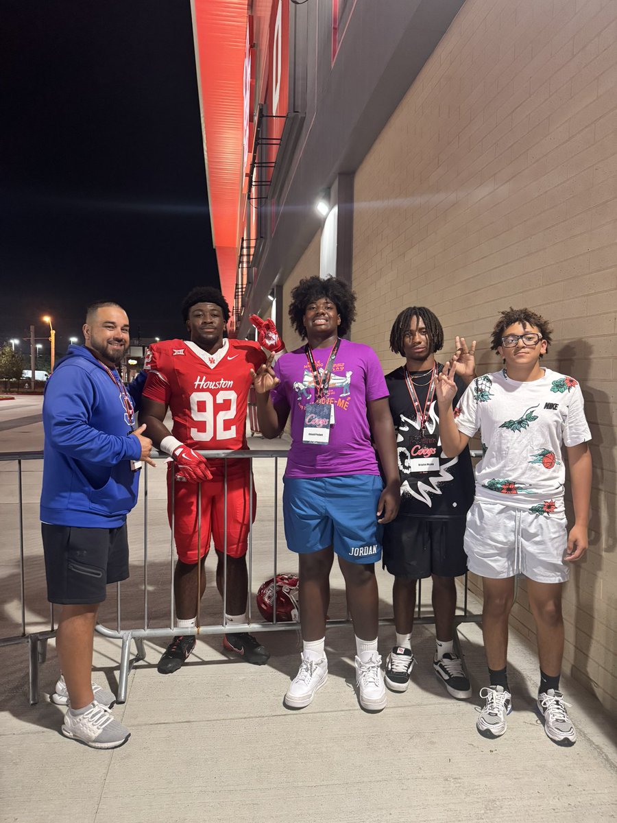 Windley Laborte (@coachlaborte) on Twitter photo Blessed to take a road trip to see two of the best that ever walked the halls of Summit last night, with the young ones <a href="/TravisBuhake/">Travis Buhake</a> <a href="/JosephWQB1/">Joseph “Jojo” Williams</a>. Appreciate them playing hard every opportunity they get and always representing <a href="/SummitFB/">Mansfield Summit High Football</a>. Keep making us proud, keeping God first. Blessed to take a road trip to see two of the best that ever walked the halls of Summit last night, with the young ones <a href="/TravisBuhake/">Travis Buhake</a> <a href="/JosephWQB1/">Joseph “Jojo” Williams</a>. Appreciate them playing hard every opportunity they get and always representing <a href="/SummitFB/">Mansfield Summit High Football</a>. Keep making us proud, keeping God first.