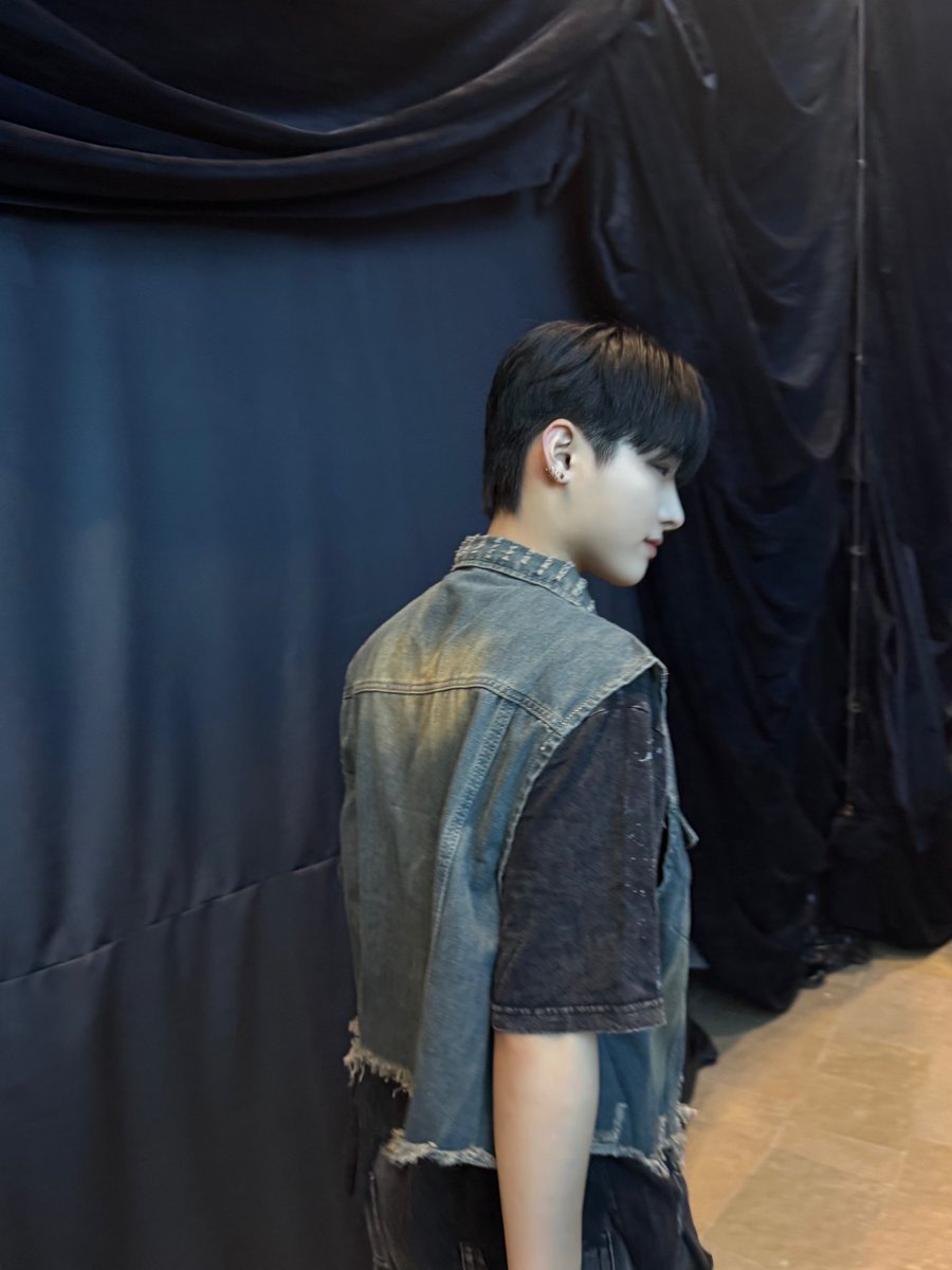 XODIAC_MEMBERS's tweet photo. [#렉스]

홍콩 또 다른 추억 적립완료 👌👌

#XODIAC #소디엑 #LEX #렉스 https://t.co/x5JzPhjA1f
