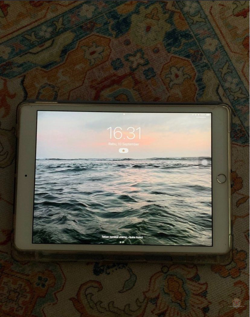 unudmenfess's tweet photo. Pre❤️ Ipad 8th gen 32gb, pemakaian pribadi &amp; terawat, semua aman boleh tanya di dm, bisa cod yang di jimbaran, price 2.4jt NEGO BISA
!unudngadol https://t.co/kZq8Ody7uF