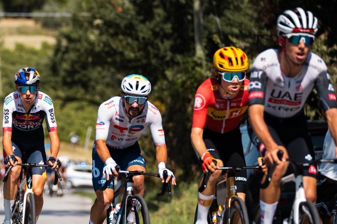Jan Christen and Johannes Kulset - competitors and friends since they met in the UCI Nations Cup junior races.

Since last weekend, they have been racing Italian one-day races. 

📷 Team TotalEnergies