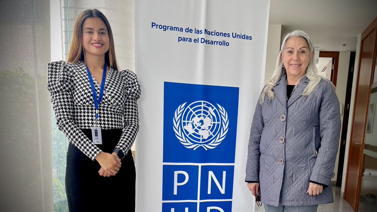 Agradezco la oportunidad de participar conjuntamente con integrantes de la Secretaría de <a href="/IgualdadNL/">Secretaría de Igualdad e Inclusión de Nuevo León</a> de @NuevoLeon, presentando el Programa de los Centros de Atención Integral para Adolescentes, como parte de la “Incubadora de Monitoreo y Evaluación para Intervenciones Locales