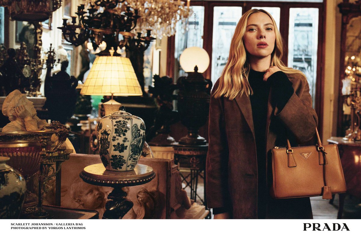 SCARLETT JOHANSSON FOR PRADA

PHOTOGRAPHED BY YORGOS LANTHIMOS

!!!!!!!!!!!!!!!