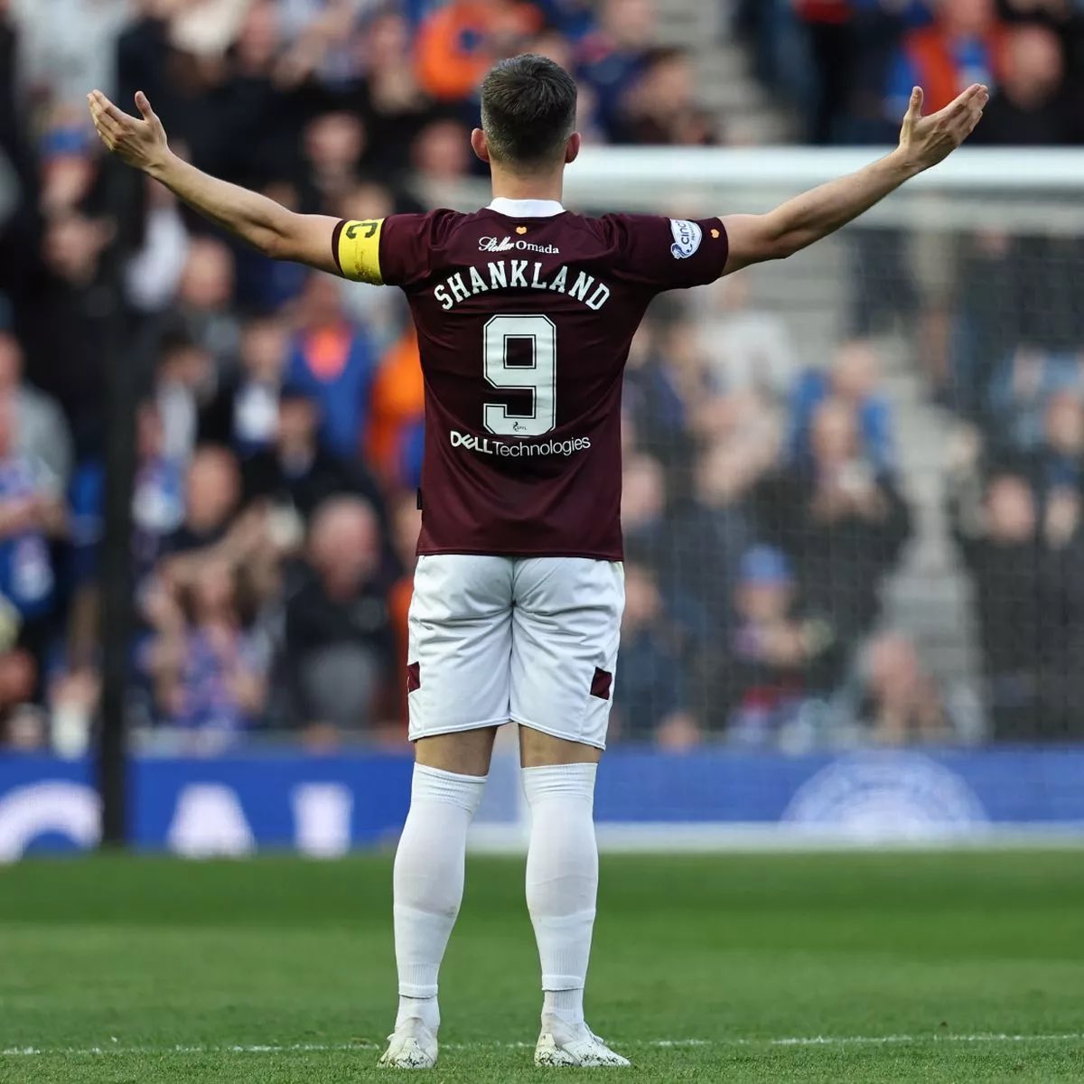 ✅ Started an attacking team
✅ Pressed high 
✅ Won every 50/50 challenge 

We’ve all been saying it for years, you can’t sit deep at Ibrox and expect to come away with anything. Excellent performance from every player on the park! 

Nice to see an attacking team at Ibrox 

🇱🇻