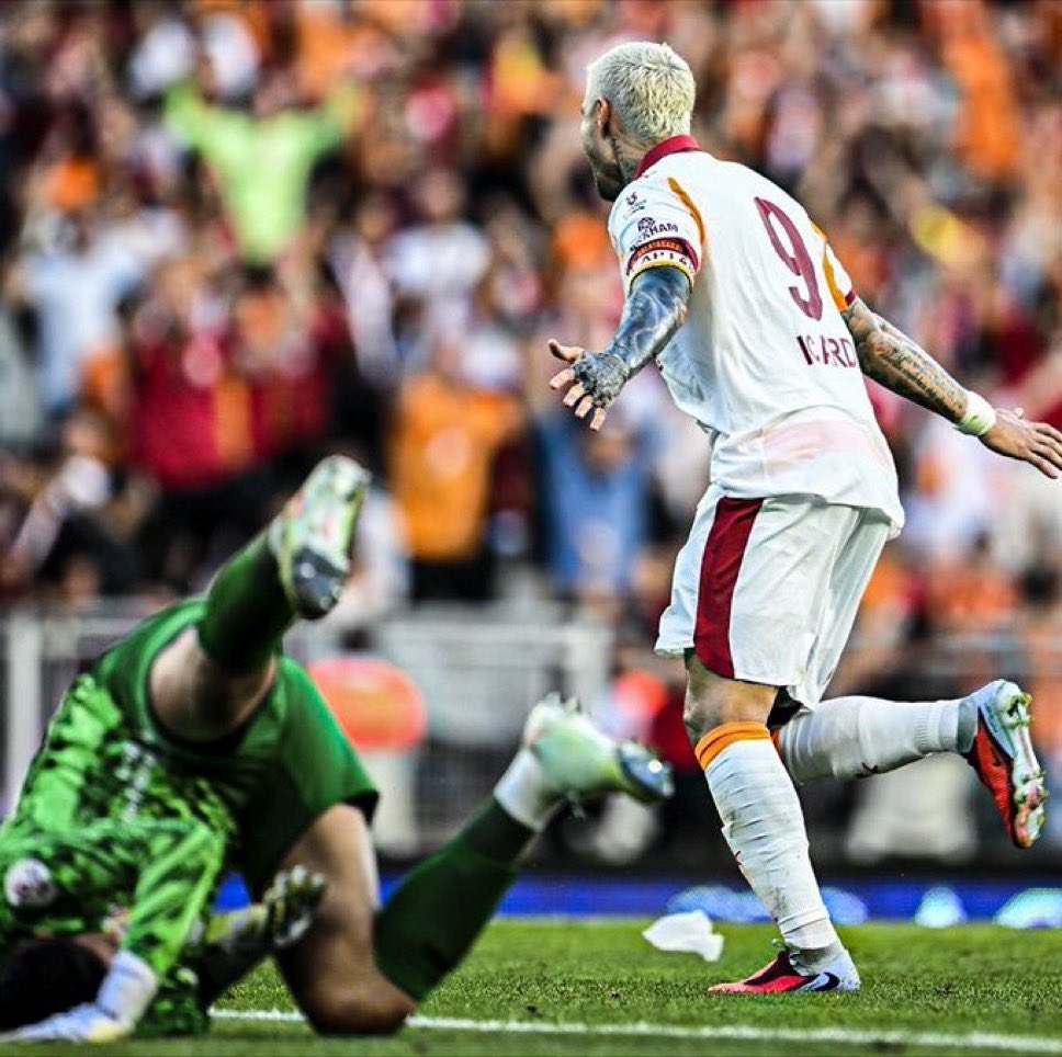 Ligi donunda sallıyo 👑