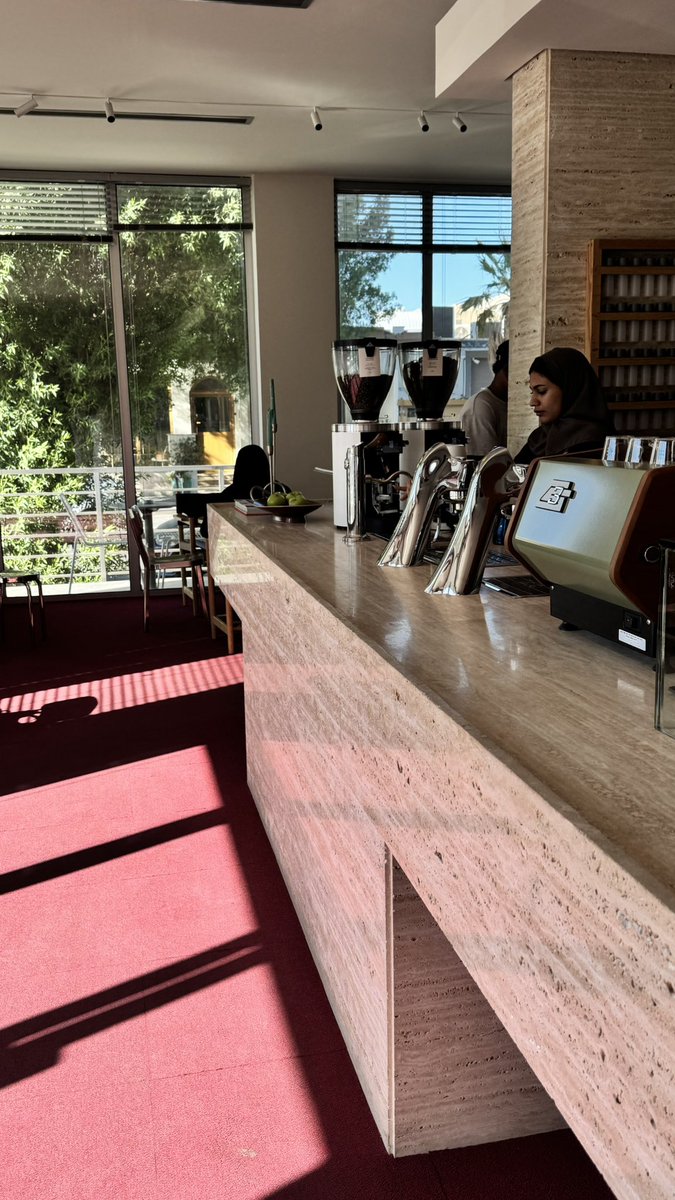 _d8eem's tweet image. الخُبر وقفه وانقلابه 🇸🇦