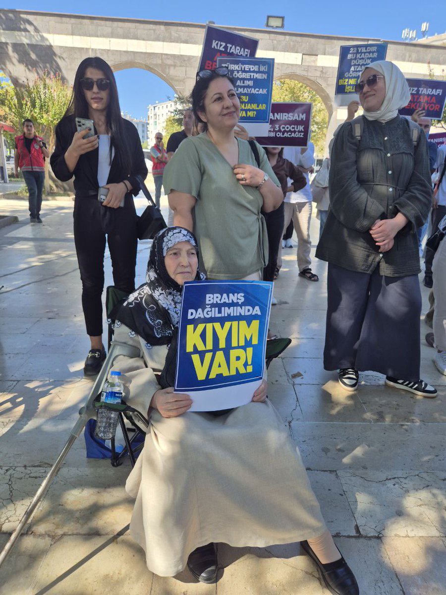 Öğretmenlerimiz okullarına kavuşsun , ek atama gerçeği artık konuşulsun. #Diyarbakırda2024EkAtama