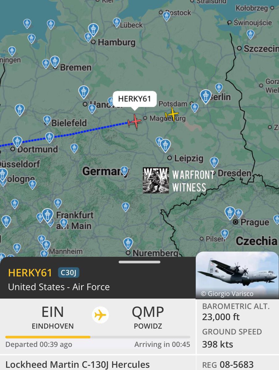 Hyper_ne0's tweet photo. Bir ABD Hava Kuvvetleri C-130J Hercules, Polonya'daki Powidz Askeri Üssü'ne doğru yolda. https://t.co/dXUPBpBPm0