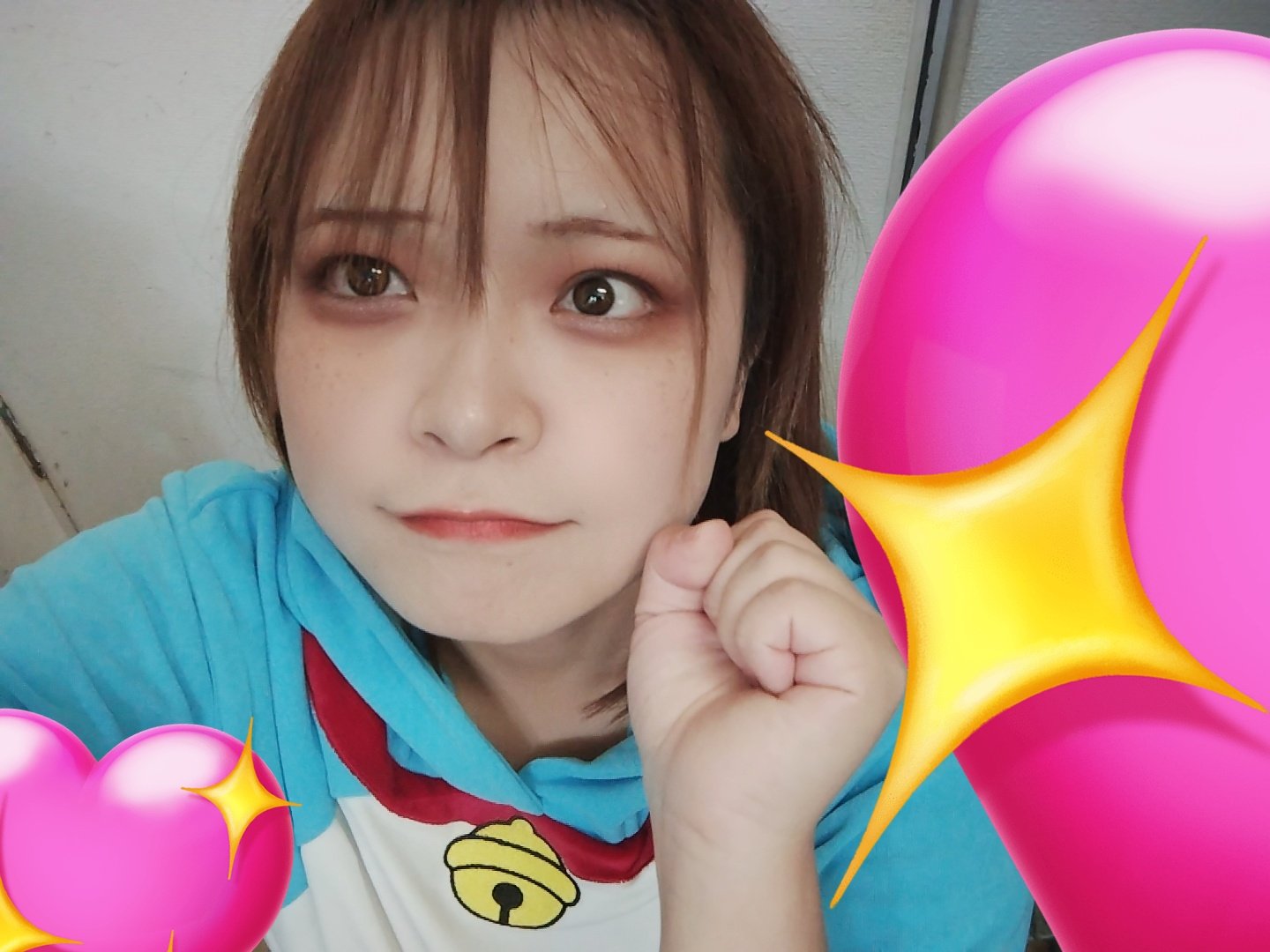 稲葉です 稲葉です B'z稲葉浩志、SHIBUYA109で自撮り “ステルス稲葉”発動