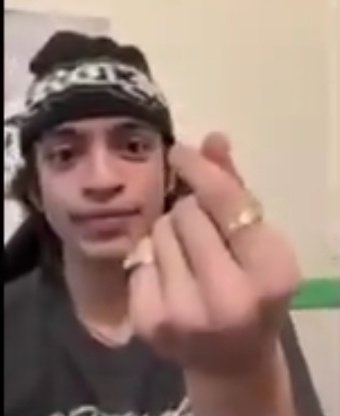 inforealunder's tweet image. ella- me gusta el kpop🈵
yo con todo el under metido en el orto