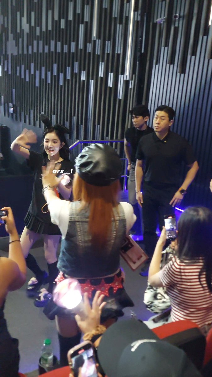 Arxx_L's tweet photo. 250913 #BALANCEinMY #BALANCEinKL 
#IRENE #아이린 #슬기 #SEULGI #RedVelvet https://t.co/jIoFWJxlly