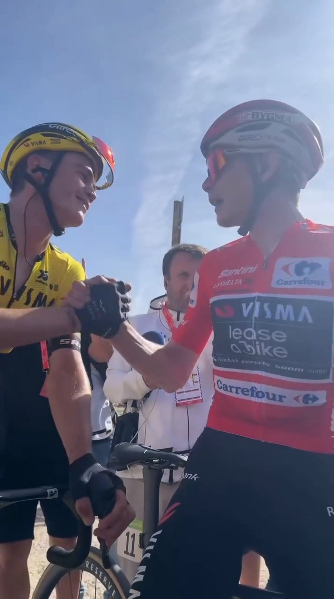 🗣️ Sepp Kuss: "He was sick — coughing a lot, struggling to breathe properly. To finish a Grand Tour, you need to be at 100%, and he was suffering every day.
But in the third week, he turned it around, and today, you saw the result." [<a href="/CyclingUpToDat3/">CyclingUpToDate</a>]