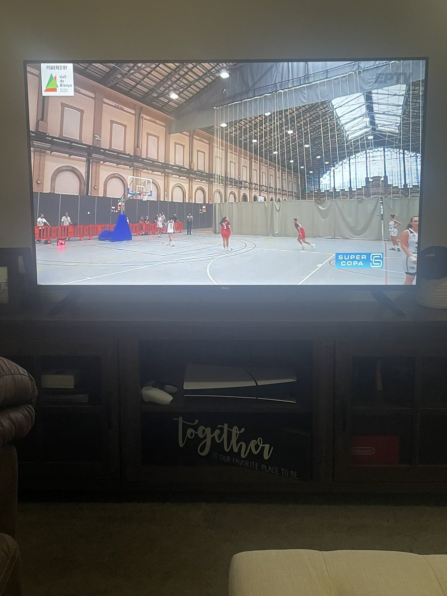 Coach_Maass's tweet photo. Let’s go Anna!! It’s a great morning watching her compete with her club team in Spain!

-Hand check foul on the first possession she got in ✅😂😂 
-Perfect from the FT line ✅
-Racking up assists ✅
-Backing her man down for the classic Anna spin move ✅

#FeathersUp https://t.co/Mee7bAviUW