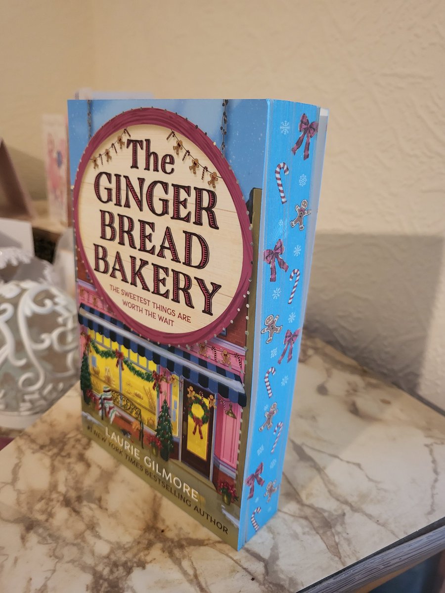 DebbieBlackma14's tweet photo. I absolutely love the #DreamHarbor series from @GilmoreLau96851 so was delighted to get the next in the series #TheGingerBreadBakery. And I just had to have two for my collection - the shiny edition to read and the gorgeous sprayed edge edition from @TheWorksStores #BookTwitter https://t.co/HmfW5YCIrp