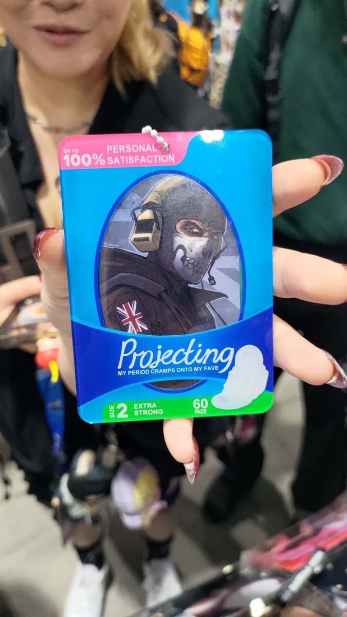 I just had to share hahaha, someone at a convention I was at last weekend but their ghost photo card in this card holder and showed me 🤣🧡🧡🧡

#CallofDuty #Ghost