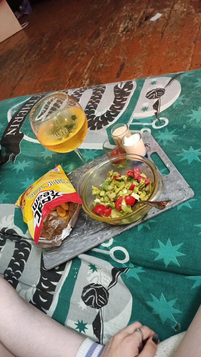 Shellia_np's tweet image. Кратко о сегодняшнем дне в 4х картинках 
Когда нибудь я покину пределы необъятной