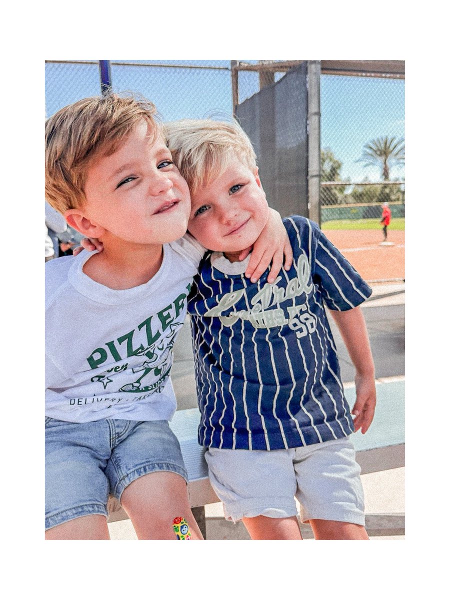 thexgrumpy's tweet image. ⠀⠀⠀⠀⠀⠀⠀⠀⠀⠀⠀⠀⠀ ⠀⠀⠀⠀⠀⠀⠀⠀⠀⠀⠀⠀⠀ ⠀⠀⠀⠀⠀ ⠀⠀⠀⠀ ⠀⠀⠀⠀⠀⠀⠀⠀⠀⠀⠀⠀⠀ ⠀⠀⠀ ⠀⠀⠀⠀ 
⠀⠀⠀       Mi Björn y mi Ezio, son todo lo que esta bien en esta vida.