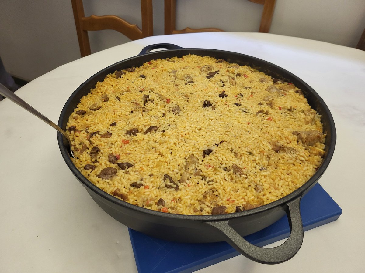 Avui les executives comarcals de la Vegueria de l'Alt Pirineu i l'Aran ens hem reunit en una jornada de treball a Alàs.  Analitzant reptes i oportunitats del Pirineu i definint estratègies. Al acabar, un bon arrós de muntanya abans de creuar ports cap a casa😋