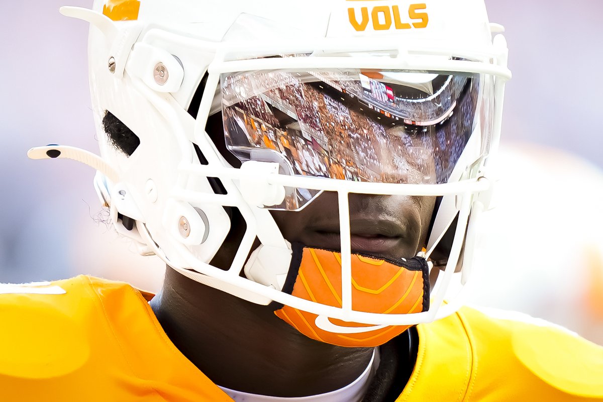 Checker Neyland is reflected in Tennessee wide receiver Mike Matthews' helmet before the Vols take on Georgia.

  📸: knoxnews.com/picture-galler…