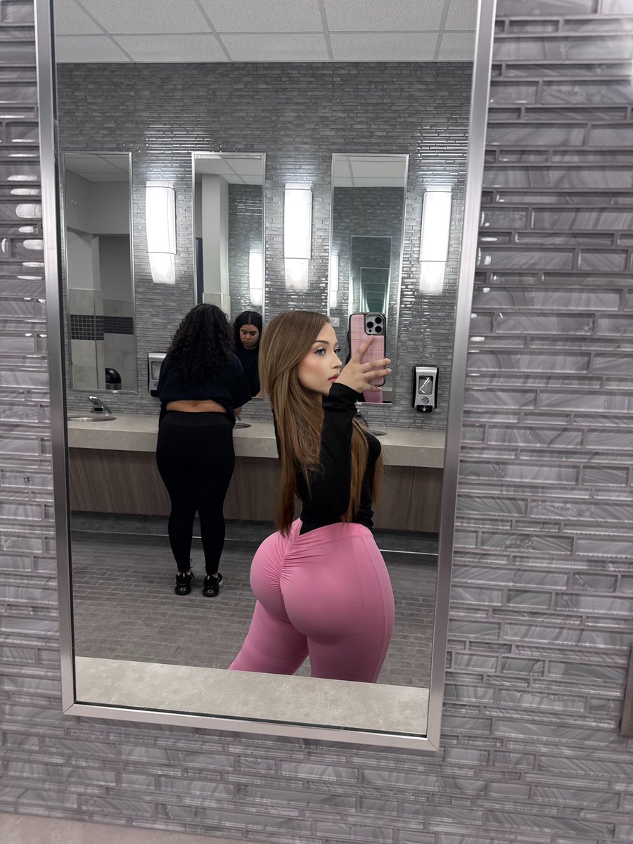 𝘈𝘭𝘦 tweet media