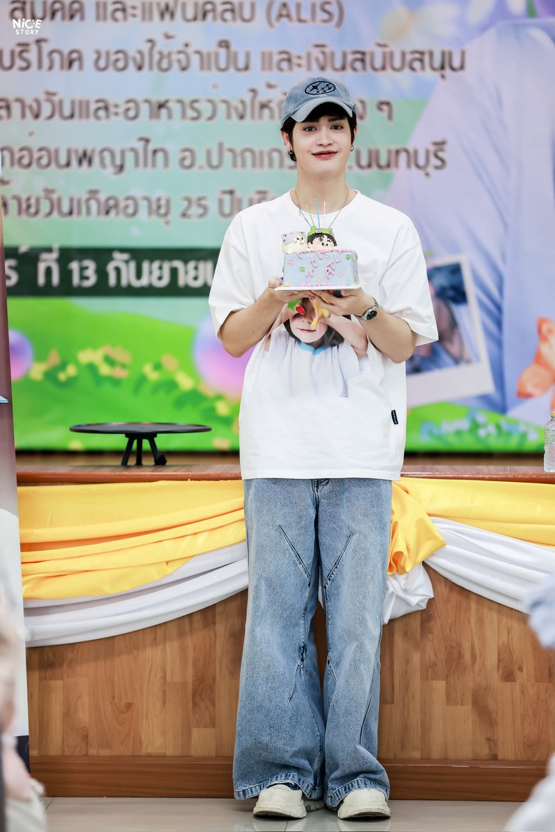 nicestoryy's tweet photo. — • 250913 #2025NiceBDproject 🎂
𝑯𝒂𝒑𝒑𝒚 𝑩𝒊𝒓𝒕𝒉𝒅𝒂𝒚 𝑵𝒊𝒄𝒆 𝑨𝑻𝑳𝑨𝑺
พอถือเค้กปุ๊บได้ยินแต่คำว่า "น่าร๊ากกกก" 🎂👾
#AllTheBestวิชญ์OnThis25
꒰ #NiceATLAS #ATLAS_TH #ATLASth ꒱ https://t.co/oYIBSspJFS