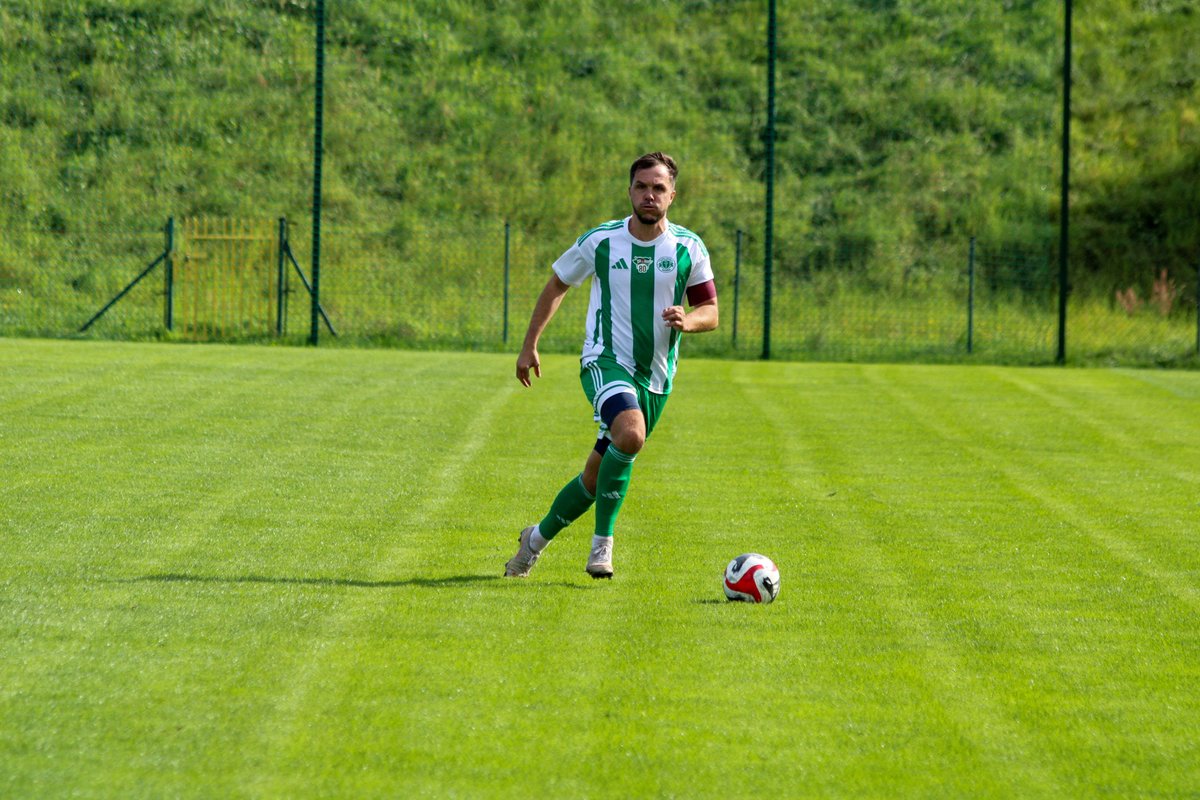 TYLKOLG's tweet photo. Kilka ujęć ze zwycięskiego meczu #TLG we Władysławowie. Profesorowie gry obronnej: Rafał Kosznik i Luiz Carlos Santos Deleu! https://t.co/KhOuePGO3o