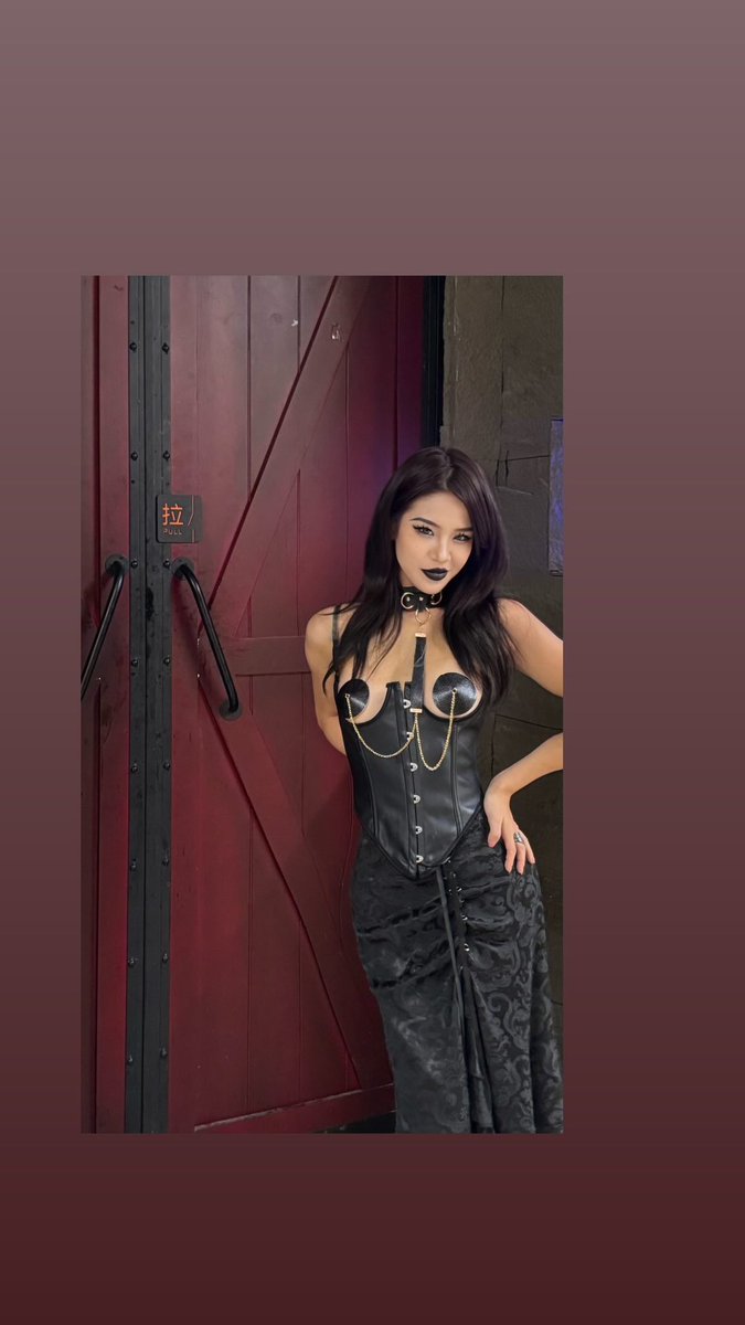 束腰：<a href="/JerJerJer1011/">Jersey club</a>
 搭衬衫 搞裸体都好看