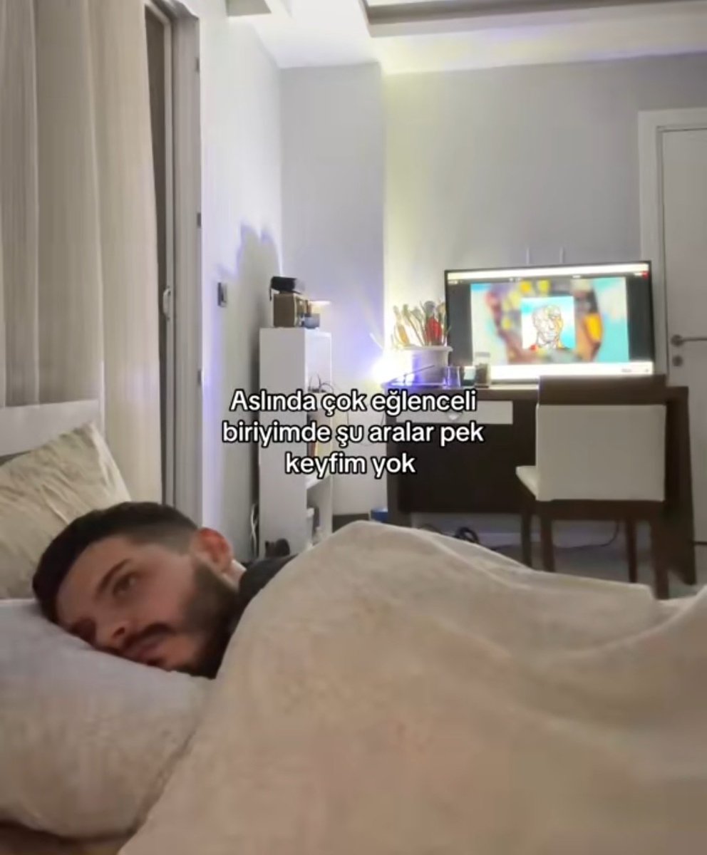 sinem (@kimbusnem) on Twitter photo 