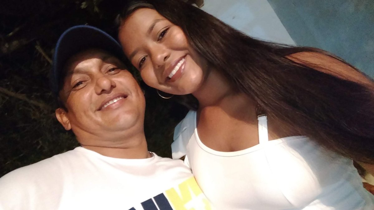 blackbabe001's tweet photo. Hoy cumple mi hombre favorito, el único hombre que siempre me va a querer ver mejor que él, ese que sacrifica todo por sus hijos. Hoy cumple mi papá, te amo papi ❤️‍🩹 https://t.co/N1b6eUX75z