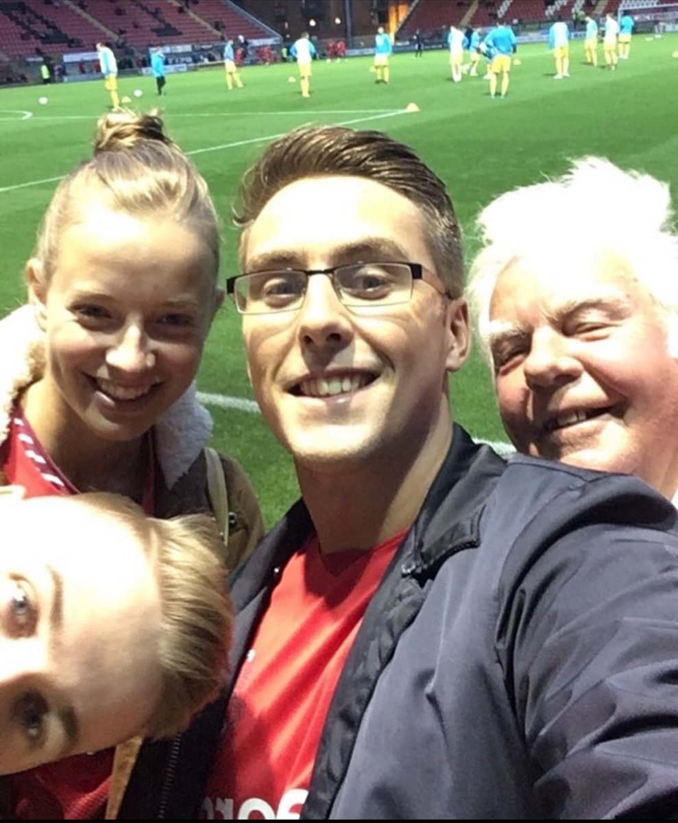 WillPerrett's tweet photo. September 2017 - I take my girlfriend to her first Orient game

September 2035 - My wife and I take our daughter to her first Orient game

❤️

#lofc https://t.co/VTP4m0s8Mw