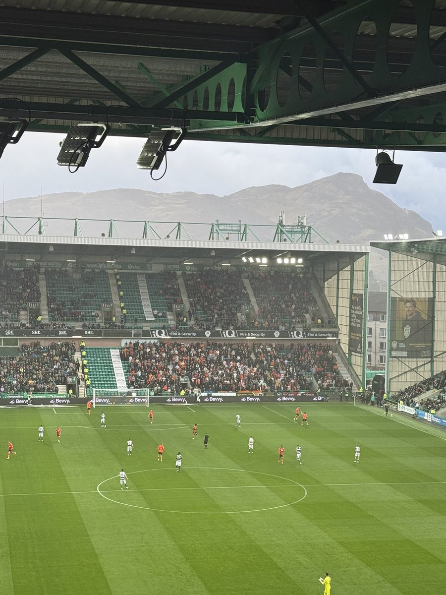 Keith will be raging at the sea of tangerine at Easter Road today.