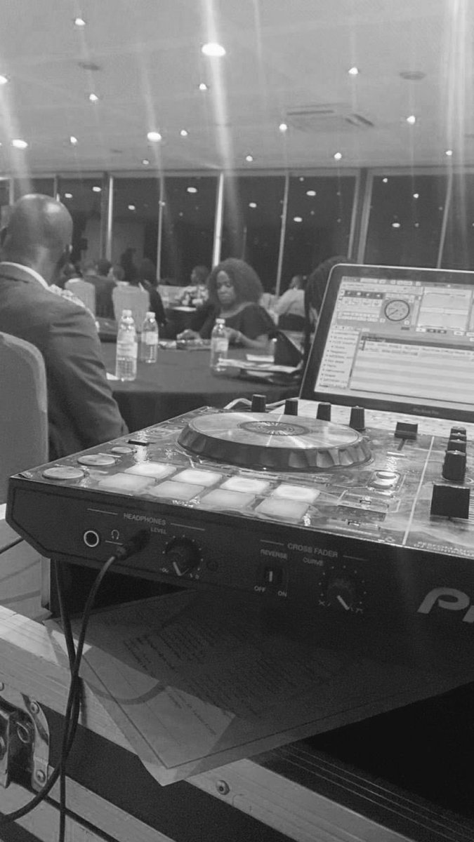 joshpoze1720's tweet photo. Todays office ✅
High profile client
Thanks 🙏 God!
Book us for your event sound
#MusicallyMad #JoshpozeDj #NoRetirEvents https://t.co/GpeQDbW3dL