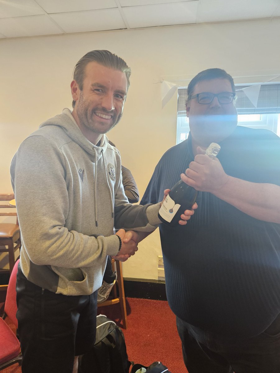 Hungerford Town FC tweet media