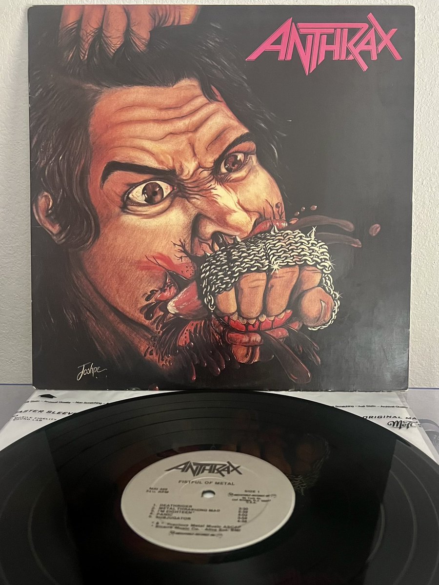 Mö Knows! tweet media