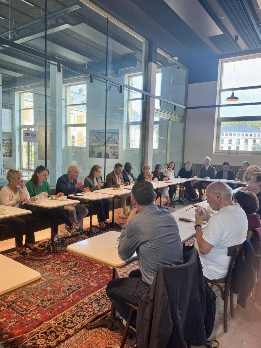 🇫🇷 Présent à la rentrée de <a href="/Renaissance/">Renaissance</a> Yvelines aux côtés de <a href="/YaelBRAUNPIVET/">Yaël Braun-Pivet</a> , <a href="/auroreberge/">Aurore Bergé</a>, <a href="/MarieLebec78/">Marie Lebec</a> et <a href="/KARLOLIVE/">KARL OLIVE</a> .

J’ai eu le plaisir de participer à la Table ronde « vie associative et citoyenne, comment la soutenir ».

Ils sont le socle de mon engagement à Houilles.