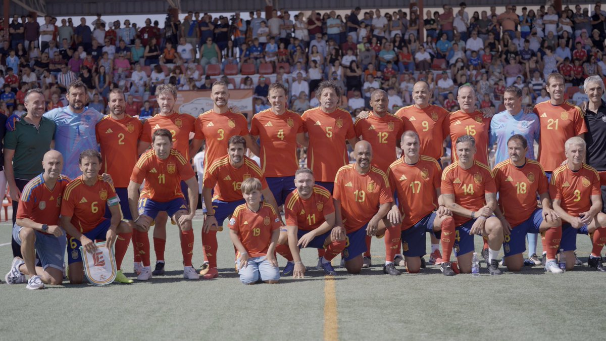 ⚽️🇪🇸 Victoria 1-7 de #LeyendasEspaña (Tamudo 2, Catanha 2, Diego Capel, Víctor y Marcos Senna) en el Memorial ‘Manolín’ de <a href="/Alcala_la_Real/">Alcalá la Real</a>