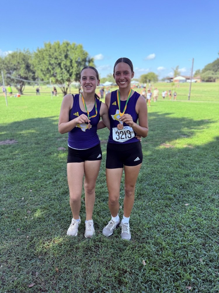 Granger_Lions's tweet photo. Medals are always something to be proud of, but what makes me the proudest is the heart, grit, and growth each of my runners show every day. Every single one of them earned a PR this weekend, and that is truly worth celebrating, great job at the Lexington Showdown! https://t.co/LffZLfV0JR