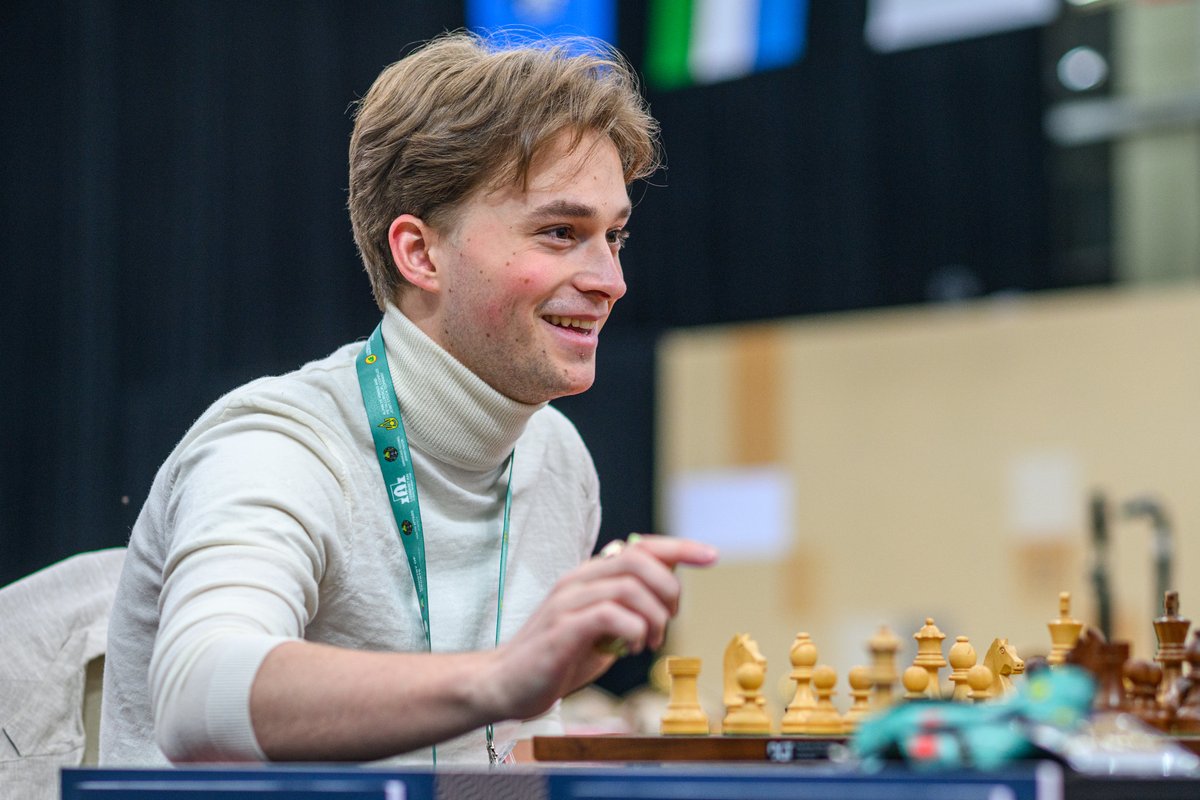 Take Take Take (@taketaketakeapp) on Twitter photo 🇩🇪<a href="/VincentKeymer04/">Vincent Keymer</a> reaches world #7 in the live ratings after Round 9 of the Grand Swiss!
📷: Michal Walusza 🇩🇪<a href="/VincentKeymer04/">Vincent Keymer</a> reaches world #7 in the live ratings after Round 9 of the Grand Swiss!
📷: Michal Walusza